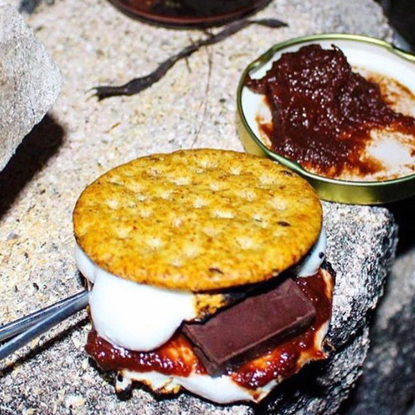 DATE SPREAD S'MORES